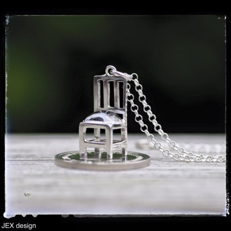 Miniatyrstol